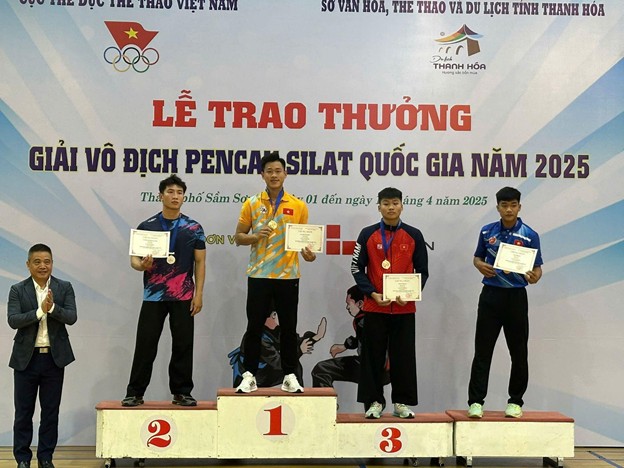 Nguyen Tan Sang cung loat thanh tich quoc te an tuong, lam rang danh the thao nuoc nha. Anh: Anh Thu