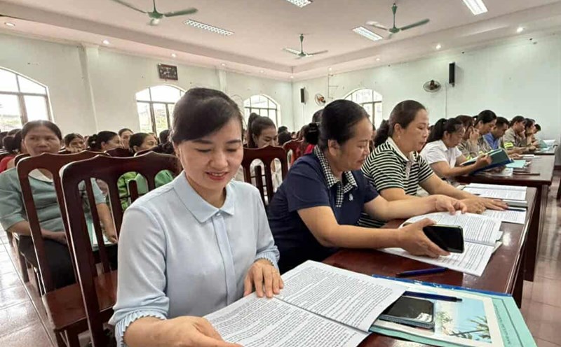 Propaganda and policy dialogue for workers. Photo: Tuyen Quang Trade Union