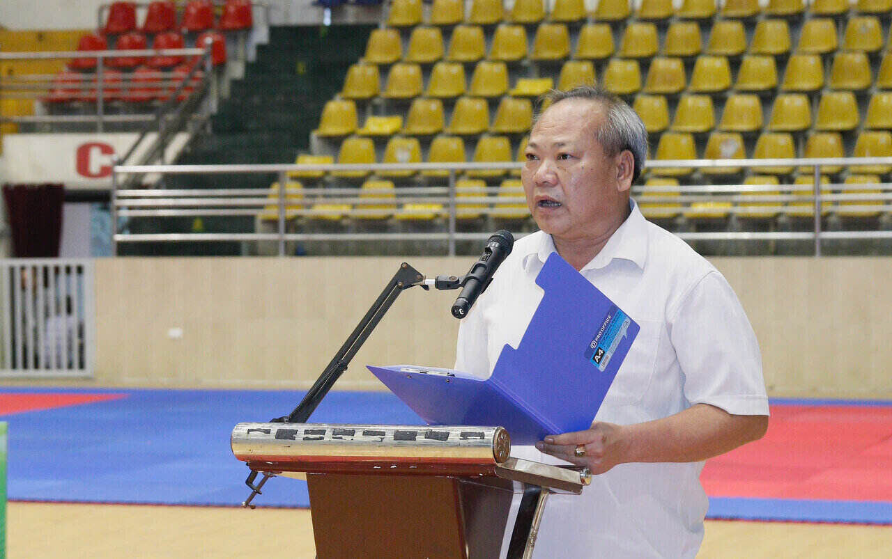 Lanh dao So Van hoa, The thao va Du lich tinh Phu Tho phat bieu tai le khai mac. Anh: Quoc Dai