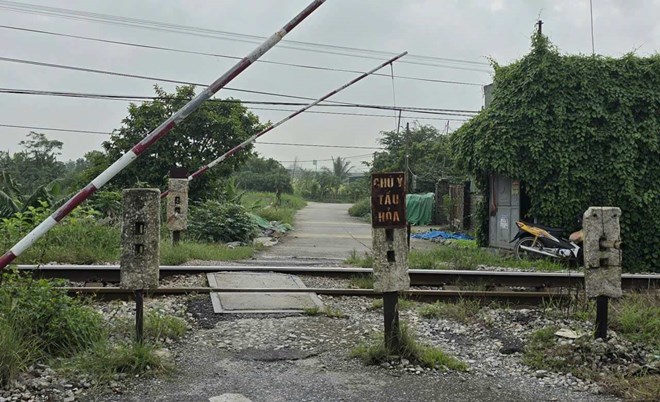 Vẫn còn nhiều lối mở tự phát qua đường sắt tại Ninh Bình chưa được xóa bỏ