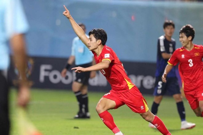 Gia Bao la cau thu tre tiem nang cua bong da Viet Nam. Anh: VFF