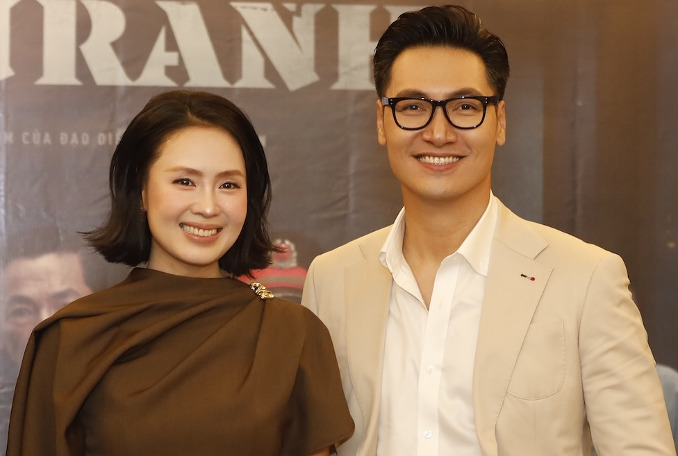 Hong Diem y Manh Truong en la rueda de prensa de la pelicula 'Lan ranh'. Foto: VFC
