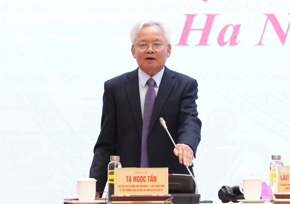 GS.TS Ta Ngoc Tan - Pho Chu tich Thuong truc Hoi dong Ly luan Trung uong. Anh: Hai Nguyen