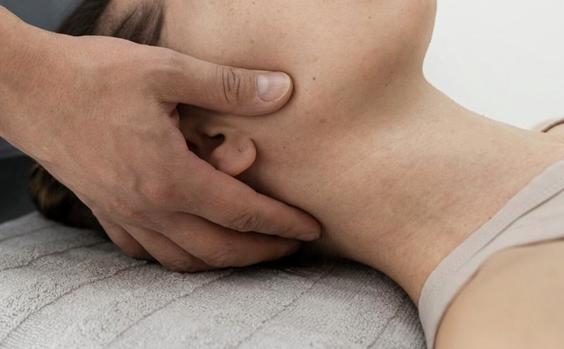 The wonderful uses of acupressure therapy. Photo: Thuy Duong