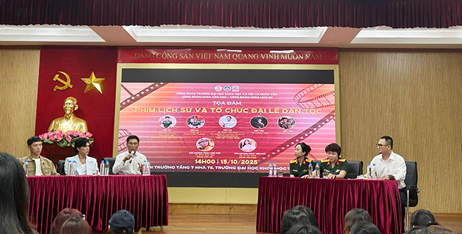 Toa dam “Phim lich su va to chuc dai le dan toc” to chuc chieu 15.10. Anh: Quynh An