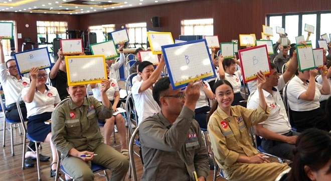 Hai Phong urban goose riders participate in the competition to find answers. Photo: Mai Dung