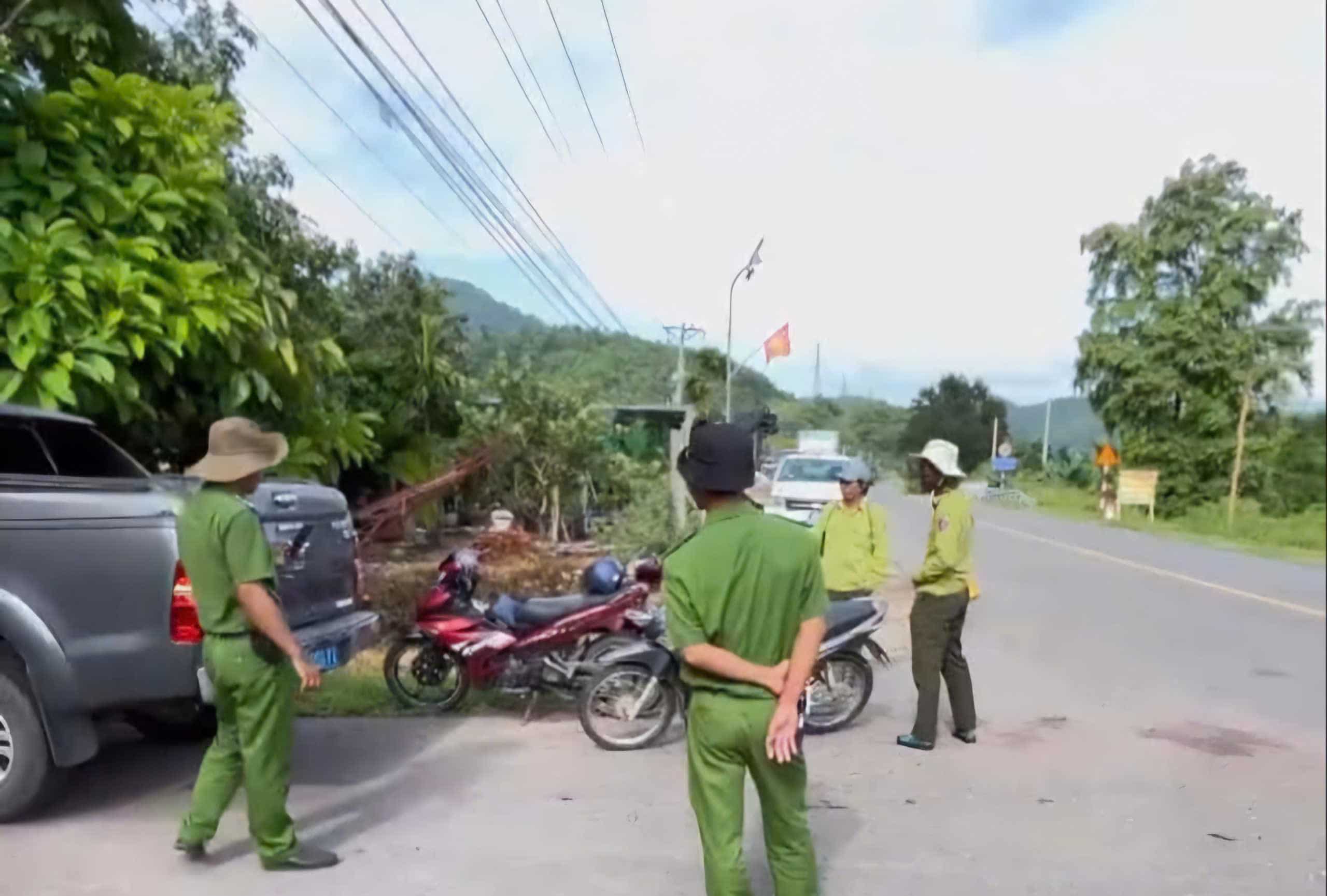 Luc luong cong an chot chan bat giu cac doi tuong trom cho. Anh: Cong an cung cap
