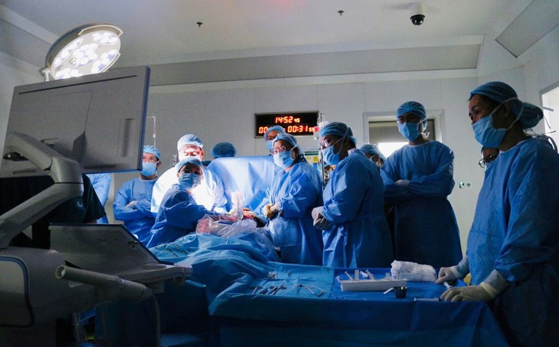 The crew of the two hospitals has just successfully performed the 11th fetal heart transplant. Photo: Provided by the hospital