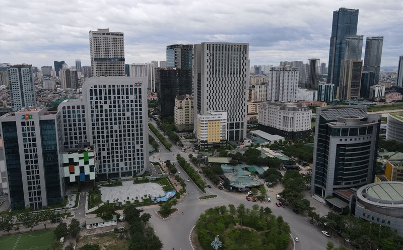 하노이 아파트는 여전히 증가하고 있는 반면 유동성은 둔화되는 징후를 보이고 있습니다. 사진: Phan Anh