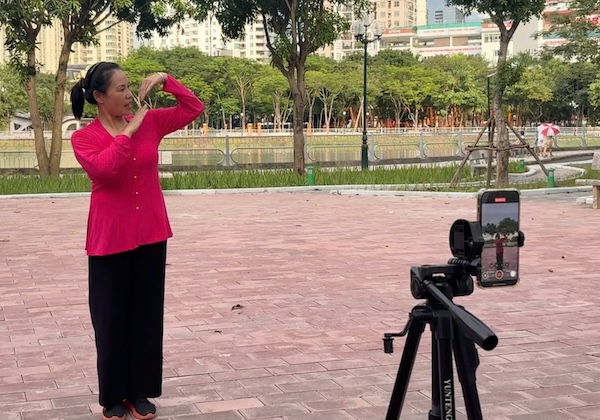 arriving 40 days early, Hanoi Park is ready to serve people with a new look.