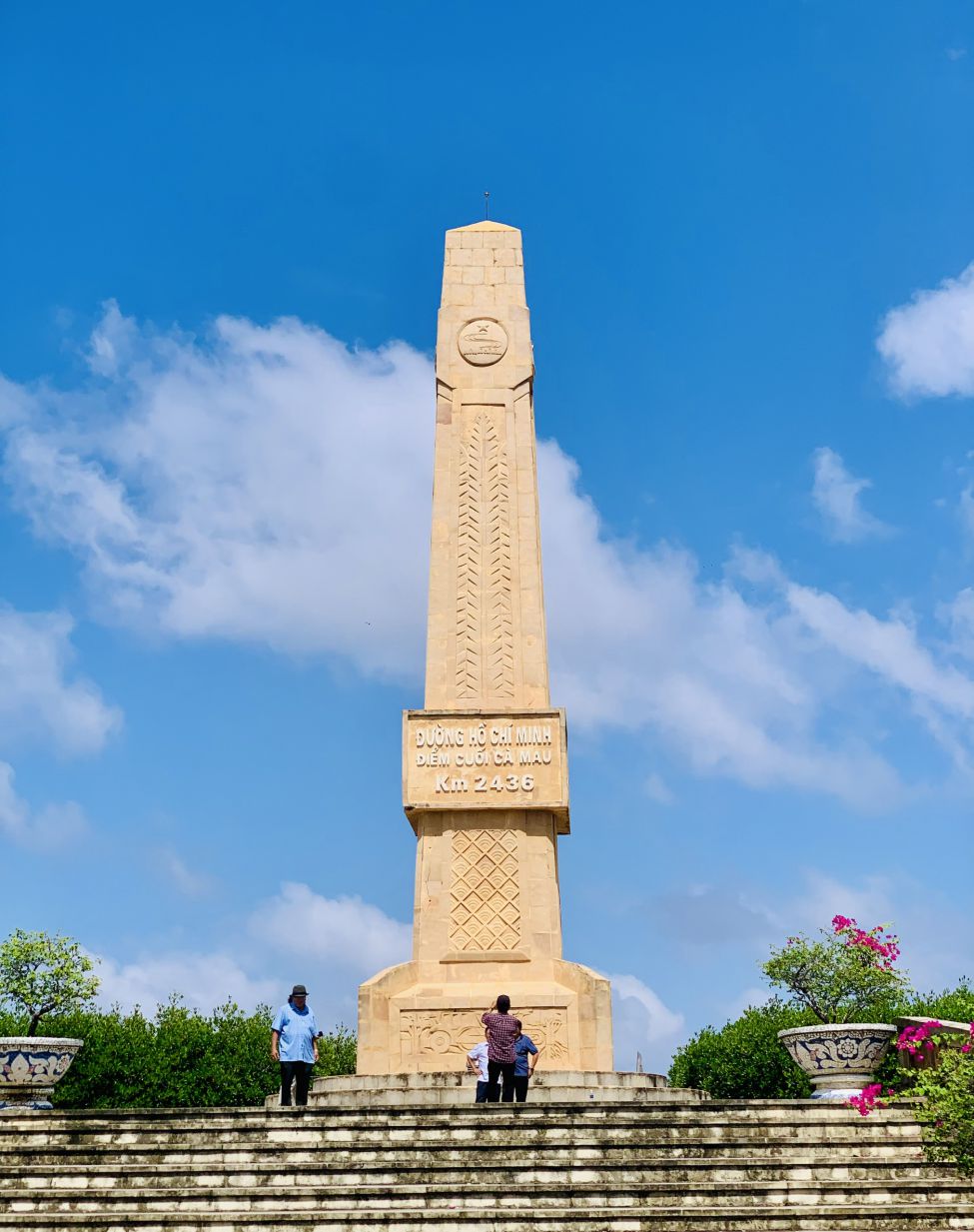 Cong trinh cot moc Duong Ho Chi Minh - diem cuoi Ca Mau. Anh: An Le