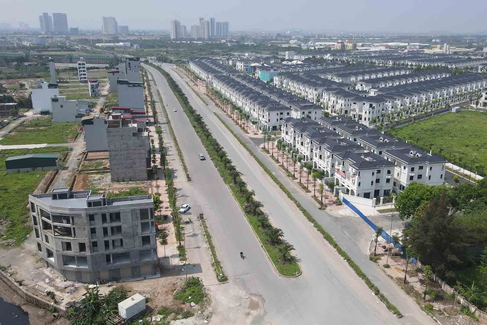 Ring Road 3.5 section through Hoai Duc district (old), Hanoi. Photo: Song Huu