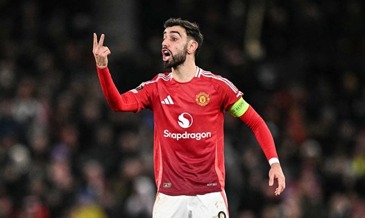 Bruno Fernandes cần được trả lại đúng vị trí. Ảnh: AFP
