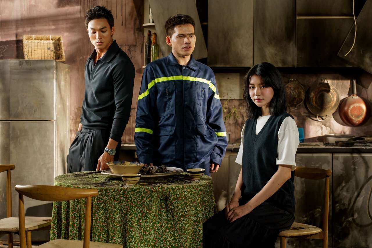 Dàn nghệ sĩ trong MV. Ảnh: Nghệ sĩ cung cấp.