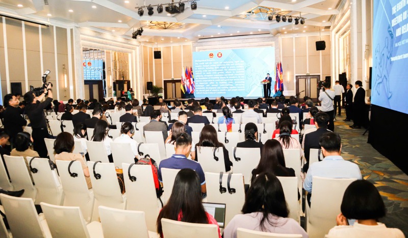 Hoi nghi se thao luan va thong qua