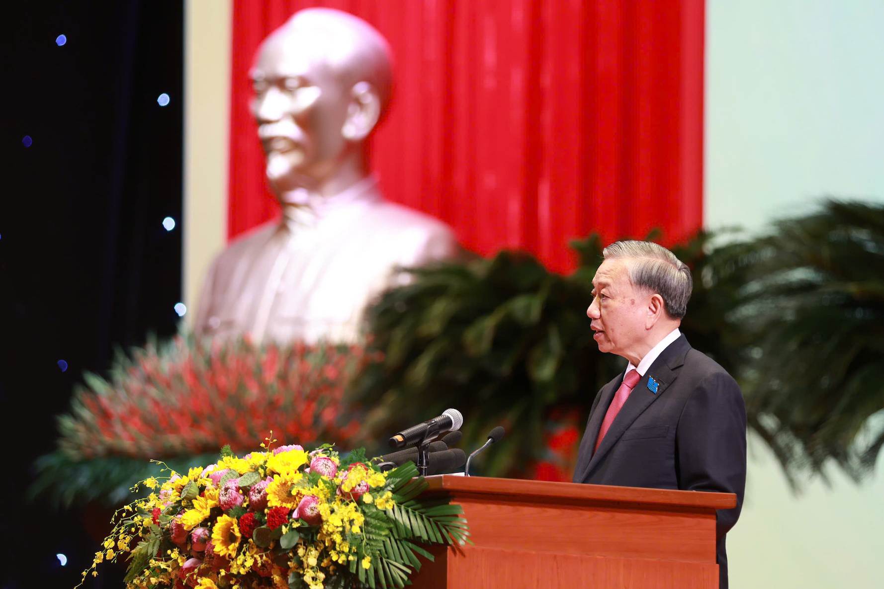 Tong Bi thu co nhieu chi dao quan trong tai Dai hoi dai bieu Dang bo TP Ha Noi. Anh: Van Anh