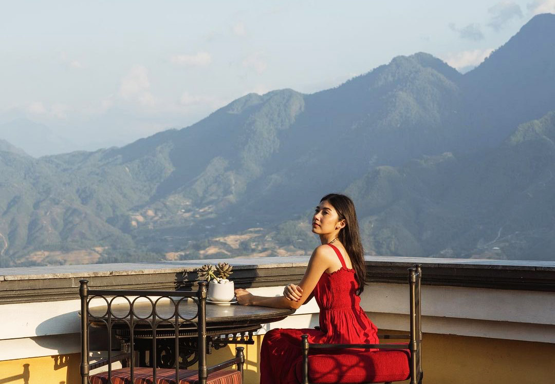 Khach du lich trai nghiem nghi duong nui o mot khach san tai Sa Pa, Lao Cai. Anh: Hotel de la Coupole - MGallery