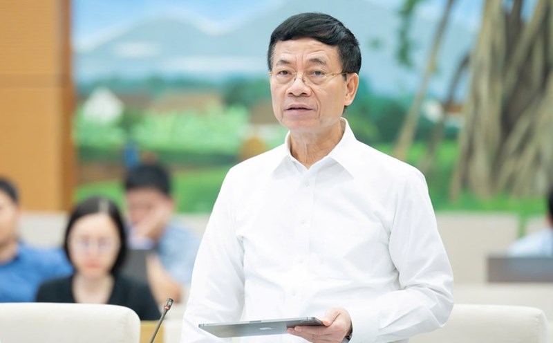 Minister of Science and Technology Nguyen Manh Hung said that this amendment to the law is like "injecting some new DNA muiots" into the old law. Photo: Quochoi.vn