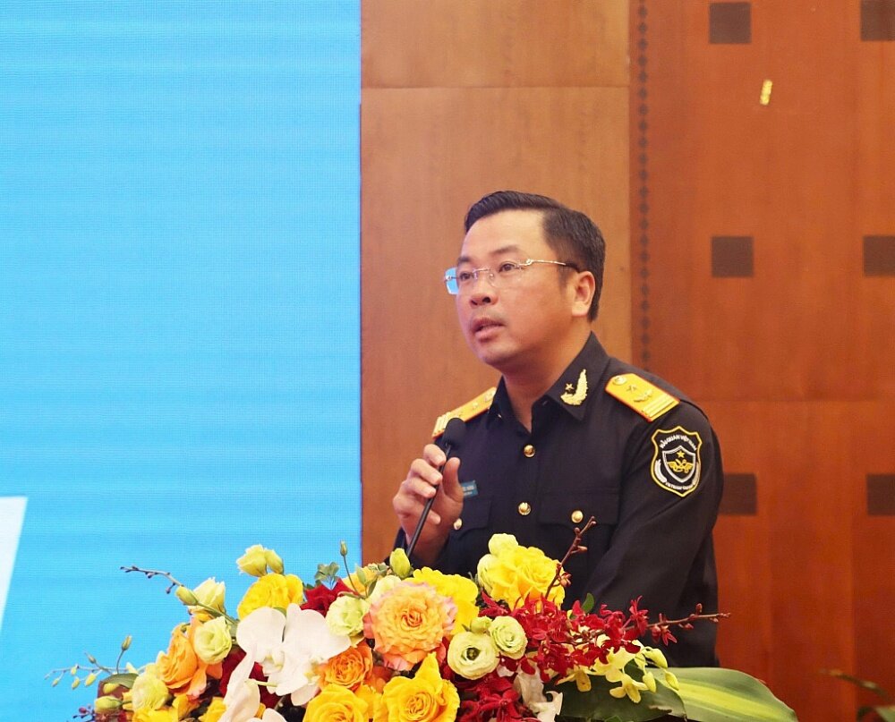 Ong Tran Duc Hung phat bieu tai Toa dam “Hoan thien chinh sach thue, hai quan, thuc day doanh nghiep phat trien”. Anh: Thai Binh