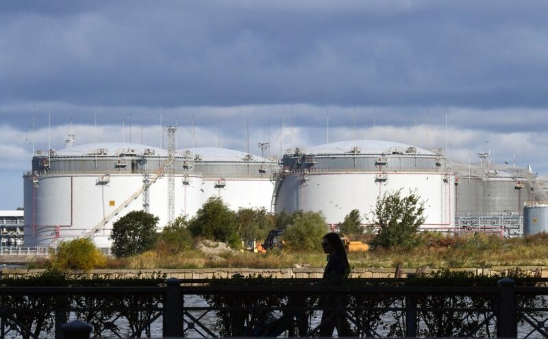 Export oil storage location at Saint Petersburg port, Russia. Photo: AFP