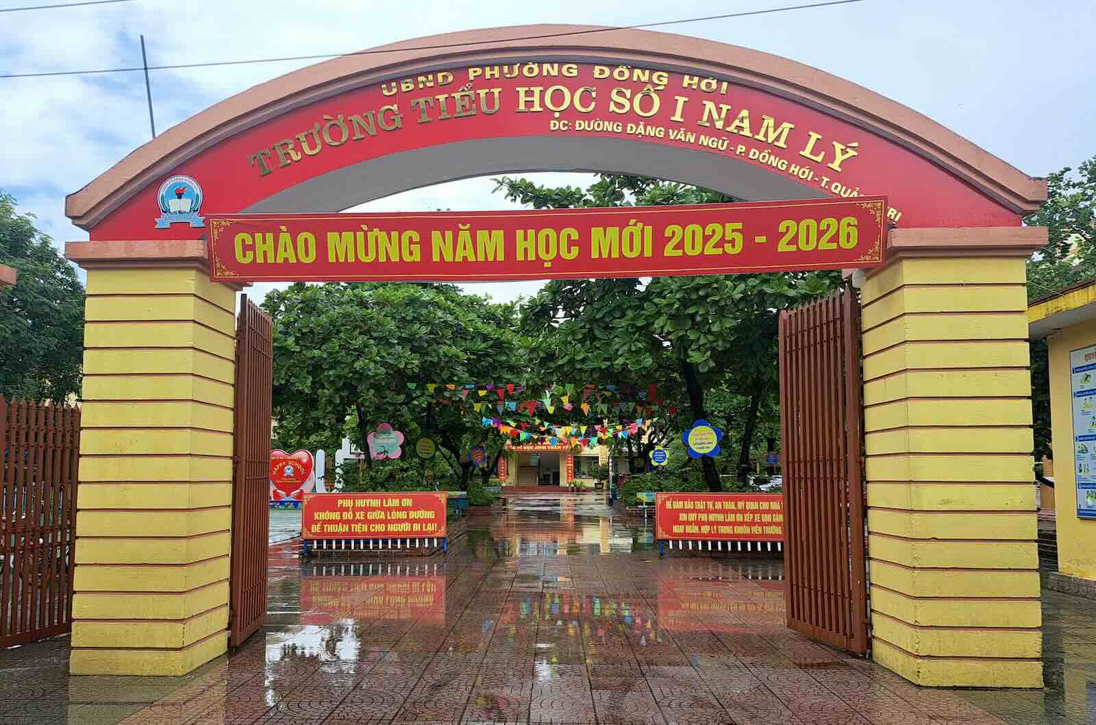 Nam Ly Primary School No. 1, where the social collection occurred, violated regulations when scoring at 12/28 classes. Photo: Cong Sang