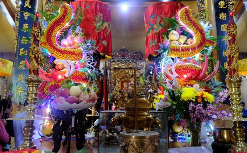 The "Song dragon" image was created by Nguyen Trung Truc festival goers. Photo: My Ly