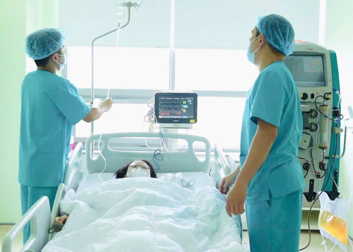 희귀한 혈액형이 다른 간 이식 수술로 17세 청소년을 살렸습니다. 사진: BVCC