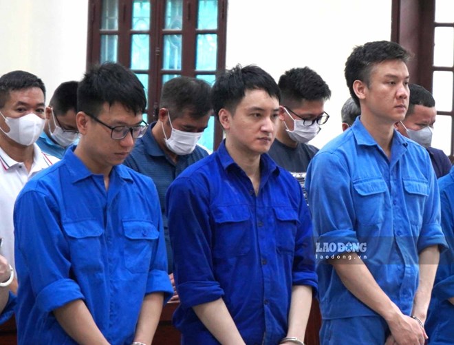 Bị cáo Nguyễn Tài Lộc (giữa) tại Tòa án nhân dân TP Hải Phòng. Ảnh: Mai Dung