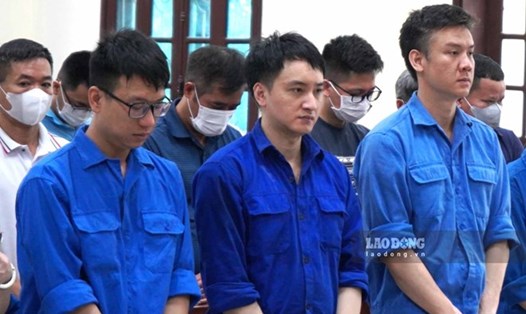 Bị cáo Nguyễn Tài Lộc (giữa) tại Tòa án nhân dân TP Hải Phòng. Ảnh: Mai Dung