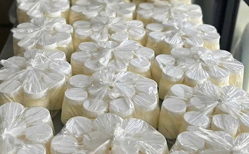 Yogurt has many uses to help eliminate uric acid naturally. Photo: Quang Minh.