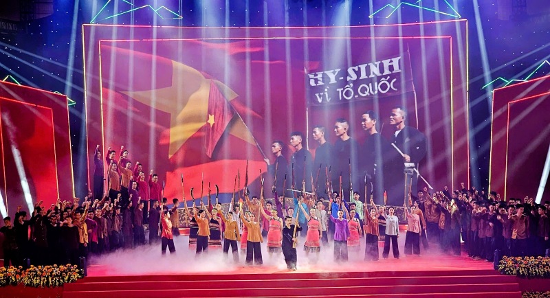 Tiet muc van nghe tai hien lich su hinh thanh, dau tranh anh dung cua LLVT Quan khu 5. Anh: Nguyen Hoang