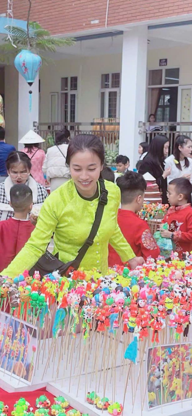 Nghe nhan Hoang Thi Huong trong su kien quang ba to he. Anh: Nhan vat cung cap