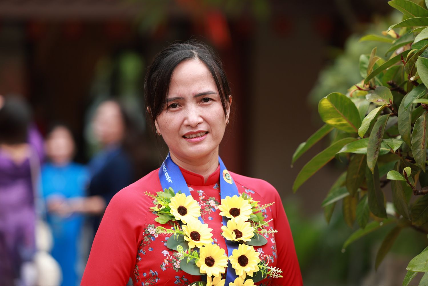 Ms. Nguyen Thi Dung at the Uncle Ho's Commendation Ceremony - one of the activities of the first " years of enthusiasm, Creativity, Responsibility" Award Ceremony in 2025. Photo: Hai Nguyen