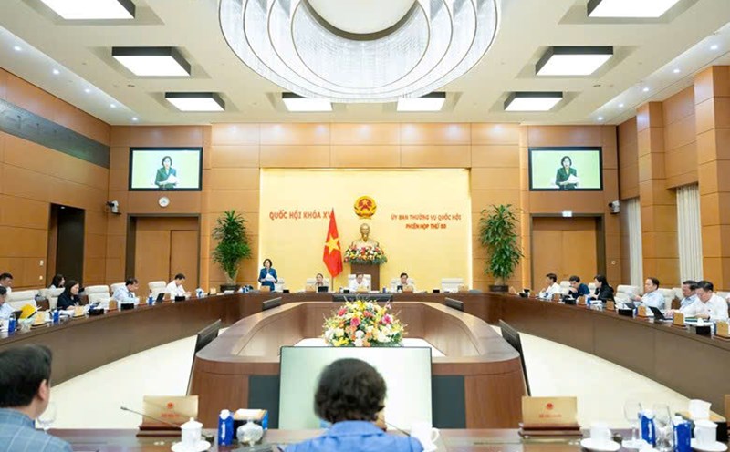 According to the Resolution of the National Assembly Standing Committee, Vice Chairmen of People's Councils in provinces and cities are merged from 3 provincial-level administrative units with no more than 4 people. Photo: Quochoi.vn