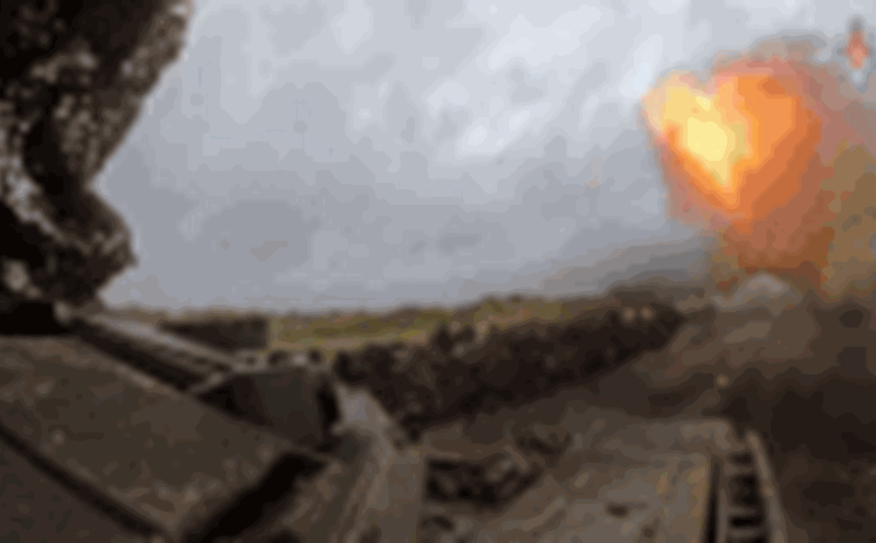 Russian tanks attack Ukrainian troops on the ground. Photo: Russian Ministry of Defense