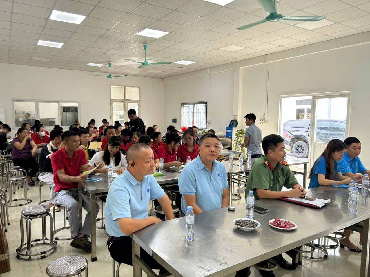 Cac dai bieu du Dai hoi thanh lap Cong doan co so Cong ty Ming Shin. Anh: Cong an tinh Hung Yen