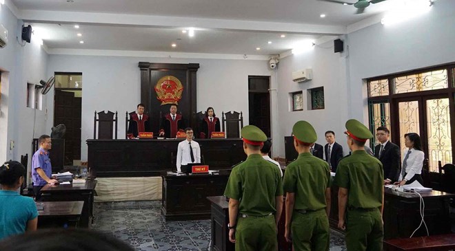 Phiên phúc thẩm, người bán gà lôi trắng được đề nghị miễn trách nhiệm hình sự