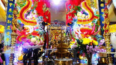 グエンチュンチュック祭りで400キロのドラゴンのペアが動き、果物や野菜から形を作る