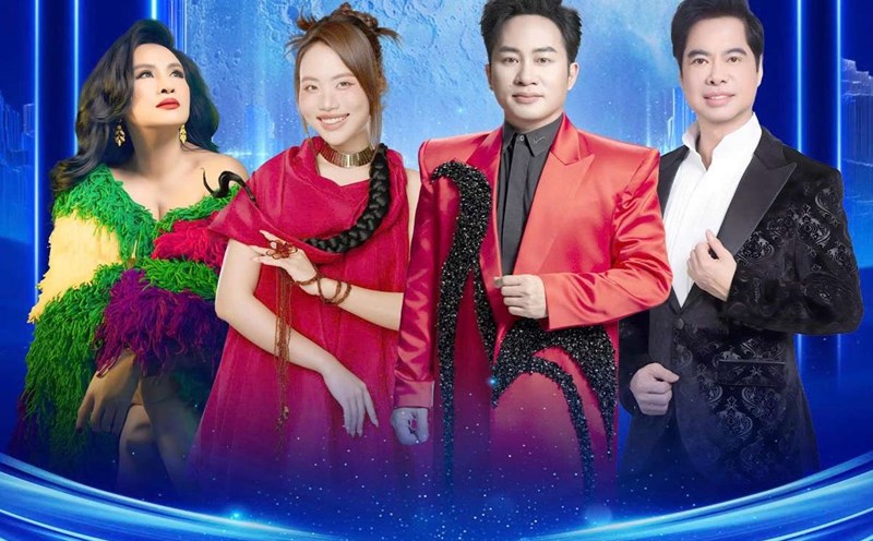 Tung Duong, Thanh Lam and the singers performing at the final round of Miss Student Vietnam. Photo: Organizing Committee.