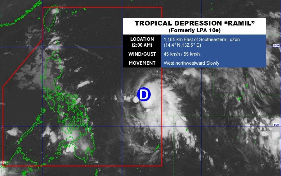 태풍 12호의 전신인 열대 저기압 라밀의 중심 위치 - 10월 17일 오전 2시 사진: PAGASA