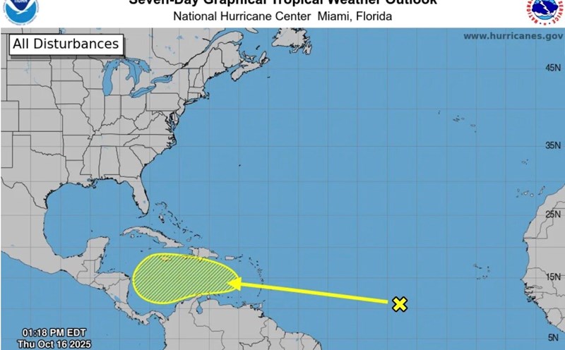 Se preve que la depresion potencial se convierta en tormenta Melissa en el Atlantico entrando en el Caribe. Foto: Centro Nacional de Huracanes de EE. UU