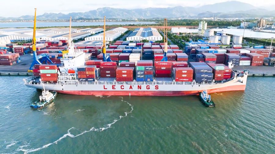 Vietnam has solid foundations to aim to be in the group of 30 leading economies in the world by 2030. Photo: Nguyen Hoang