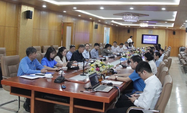 El Sindicato del Banco de Vietnam organiza una capacitacion sobre la organizacion de la Asamblea General Sindical para el mandato 2025 - 2030. Foto: CDNH