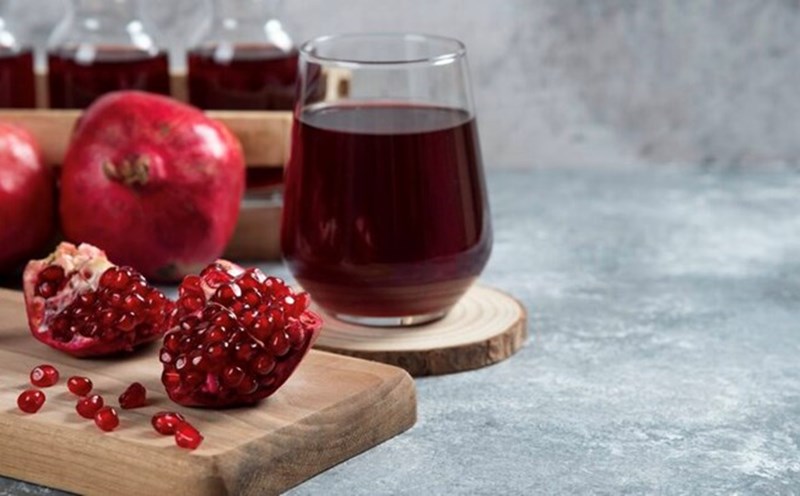 How does blood pressure change when drinking pomegranate juice? Photo: Thuy Duong