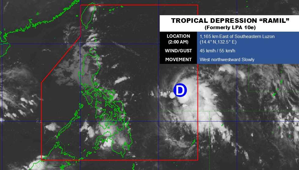 Cap nhat vi tri cua ap thap nhiet doi sap thanh bao gan Bien Dong. Anh: PAGASA