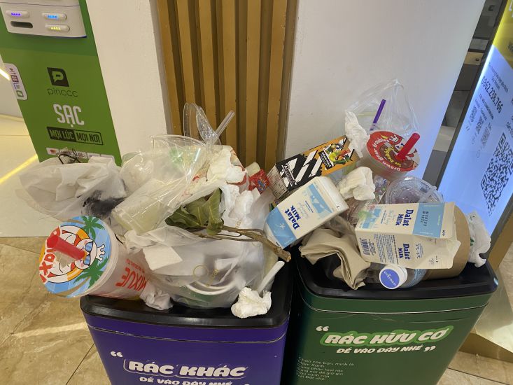 Most of the waste in Hanoi has not been classified. Photo: Duc Van