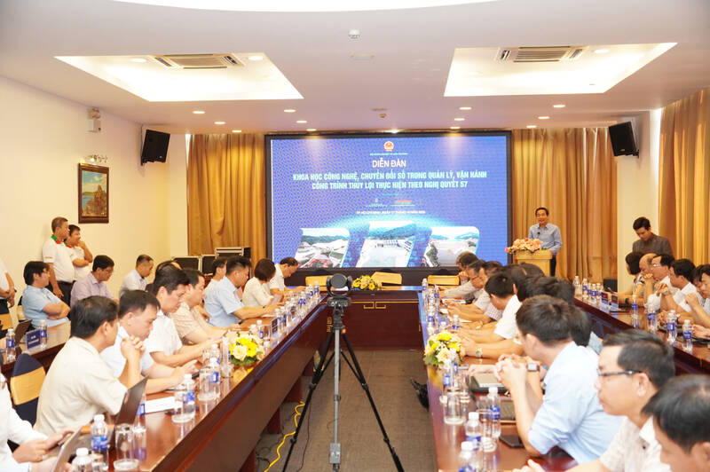 Dien dan “Khoa hoc cong nghe, chuyen doi so trong quan ly, van hanh cong trinh thuy loi thuc hien theo Nghi quyet 57”. Anh: Nguyen Thuy