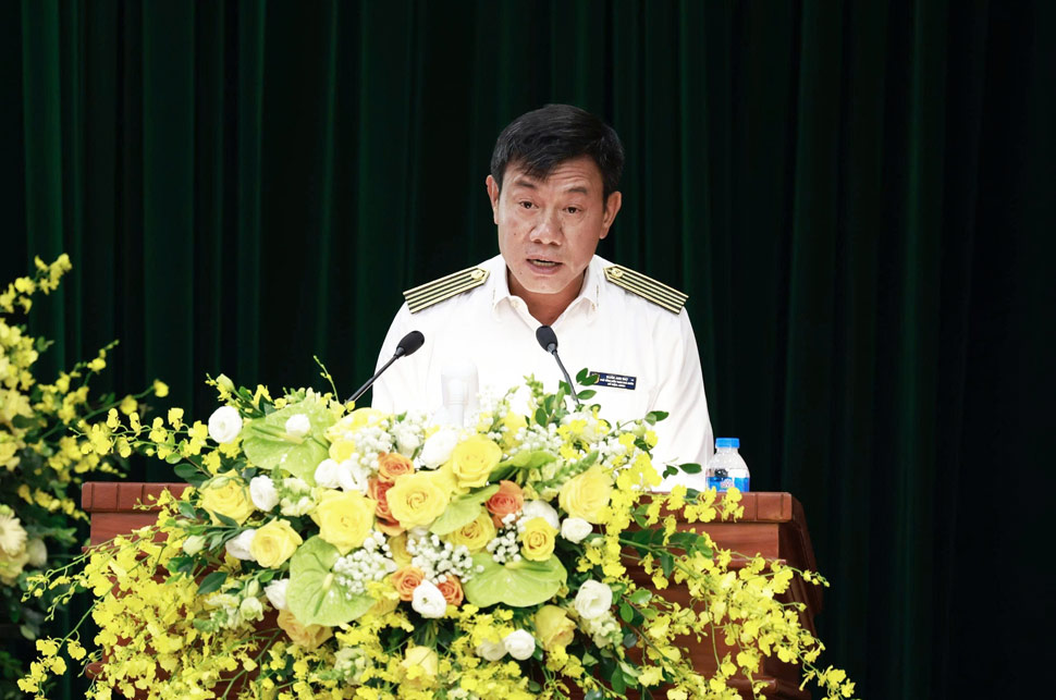 Ong Doan Anh Tho - Pho Tong KTNN trinh bay Bao cao tong ket giai doan 2020-2025 va phuong huong, nhiem vu giai doan 2025-2030 tai Dai hoi. Anh: Hao Thien