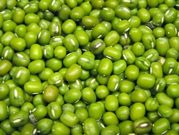 liver detox can be done by drinking home-cooked green bean water. Photo: Kieu Vu