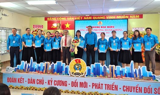 Ra mắt Ban chấp hành Công đoàn phường Hạnh Thông nhiệm kỳ 2025 - 2030. Ảnh: Đức Long